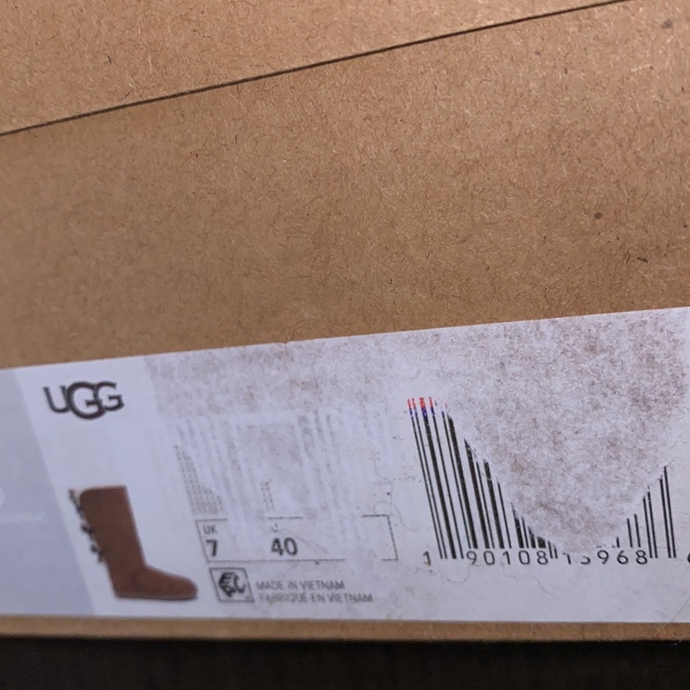 UGG BAILEY BOW TALL - Picture 6 of 6